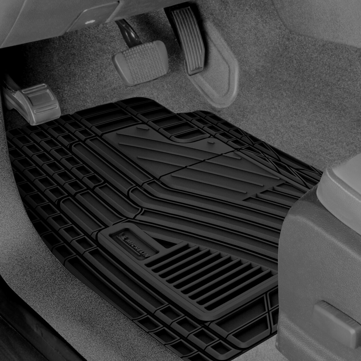 MICHELIN UNIVERSAL FIT MAT SET  - 4PC (BLACK/ GRAY/ TAN)